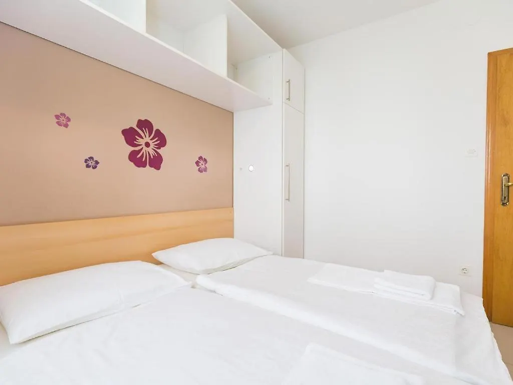 Ulika Apartments 포레치